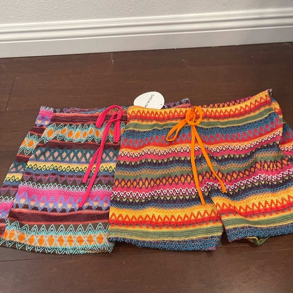 nwt set of 2 shein Patterned chevron colorful Women Shorts xl